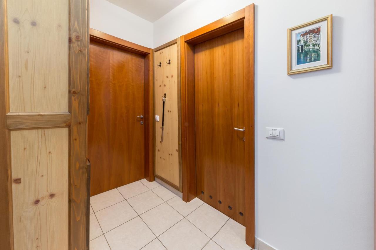 Mountain Charm Apartment ครานสกา โกรา ภายนอก รูปภาพ
